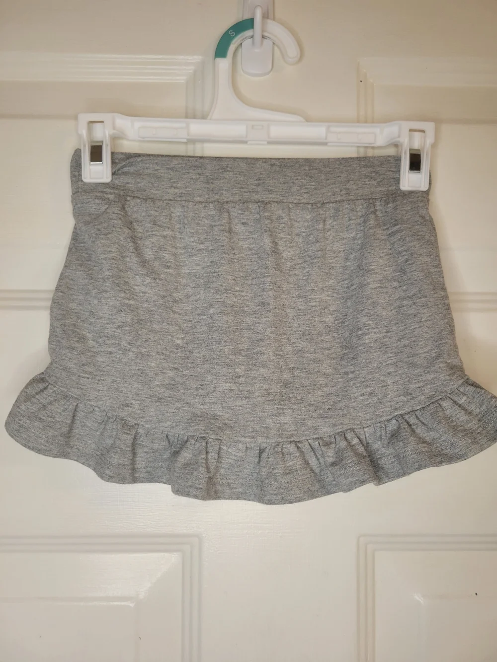 Nike Girls' Gray Ruffle Skort